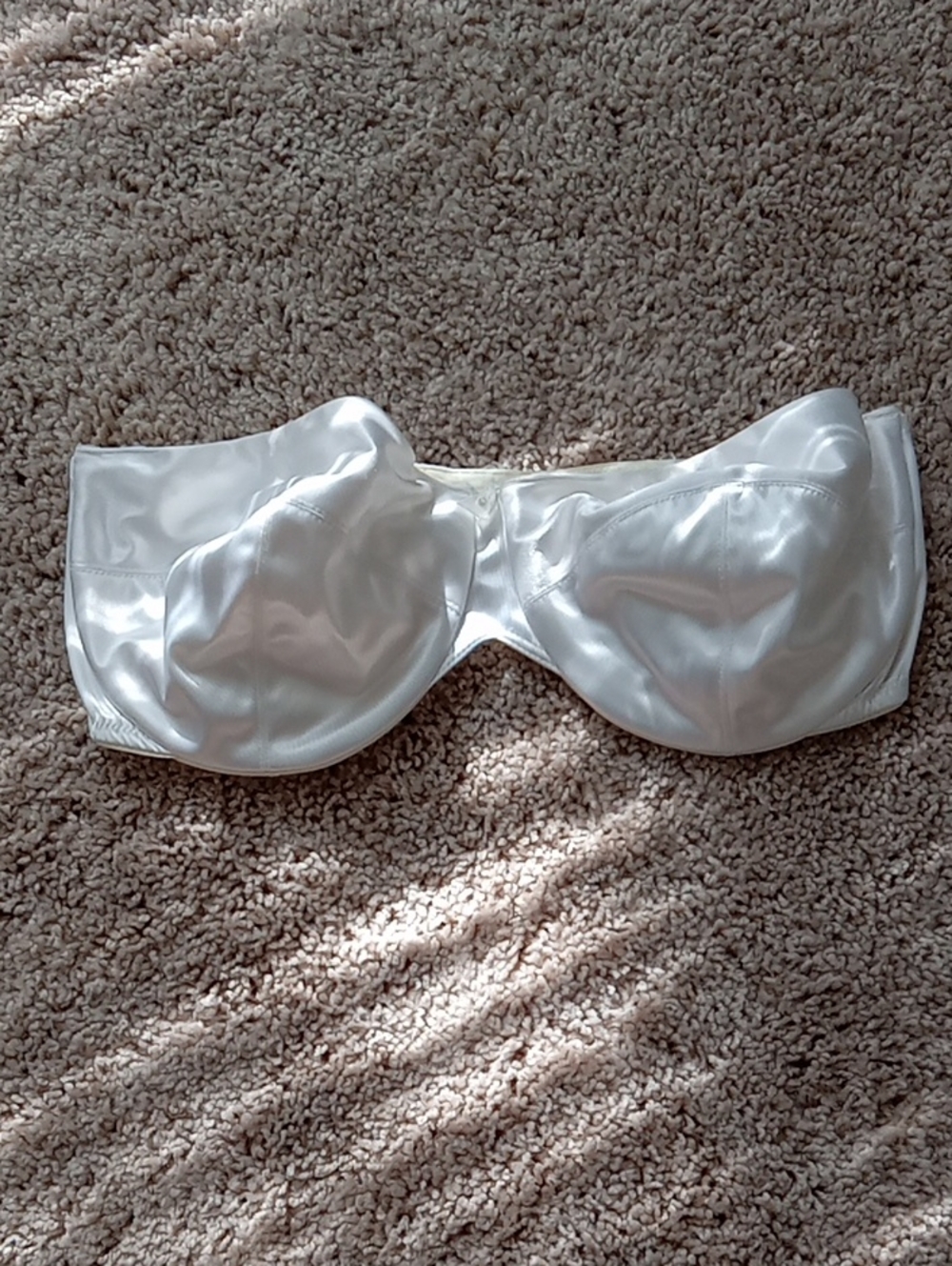 Strapless Satin Underwire Bra -38D  BALI White 38 D